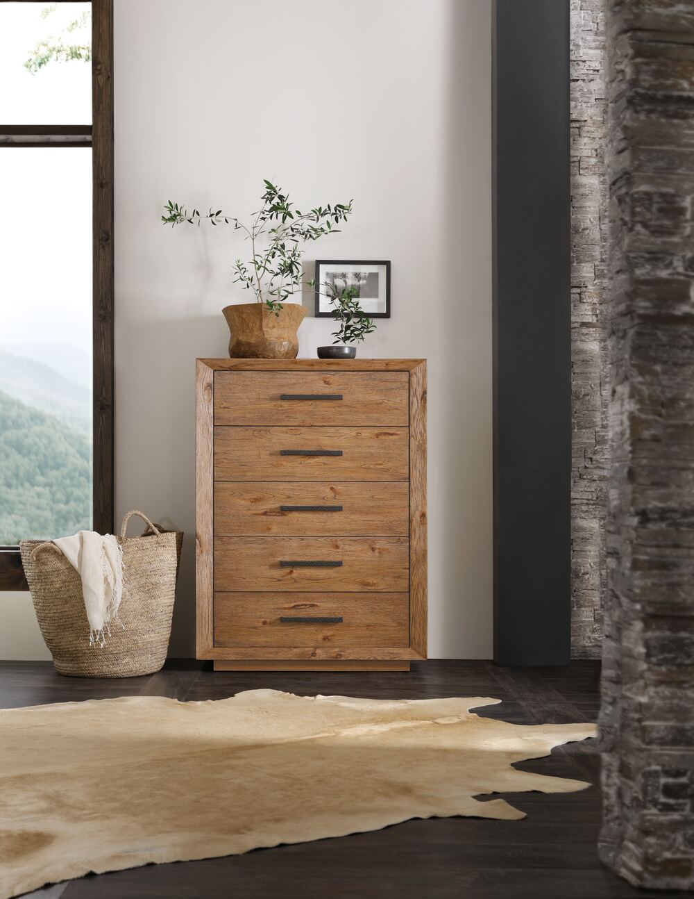 Hooker Furniture Big Sky Five Drawer Chest