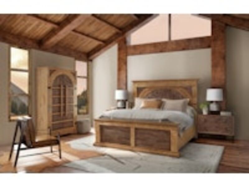 Hooker Furniture Bedroom Big Sky 6/0-6/6 Corbel Footboard