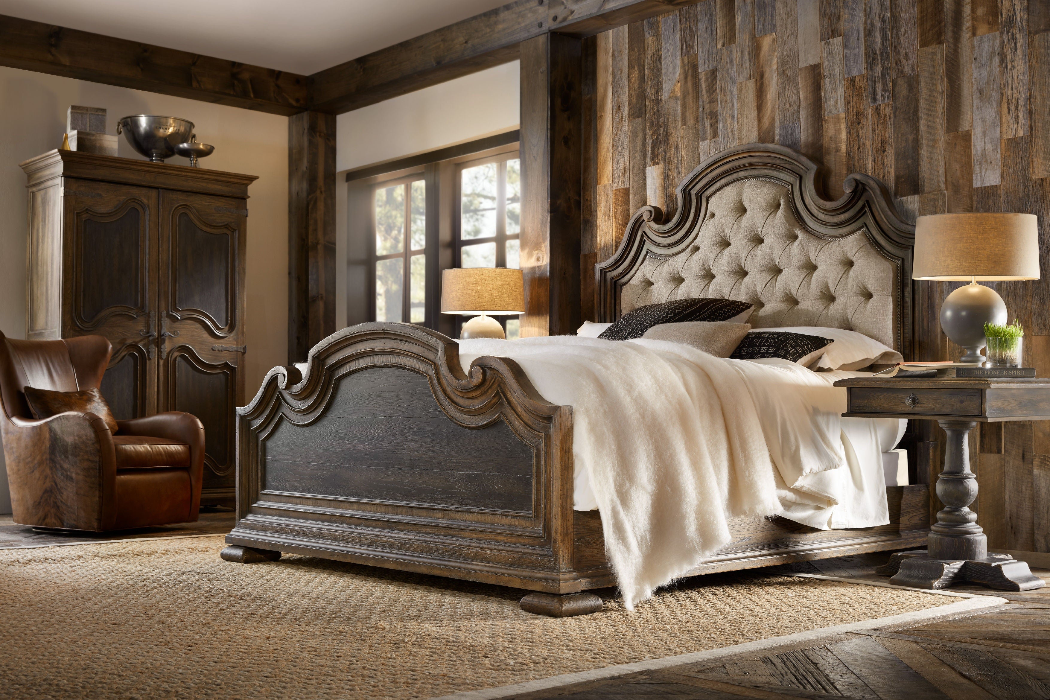 Hooker Furniture Bedroom Fair Oaks 6/0-6/6 Footboard