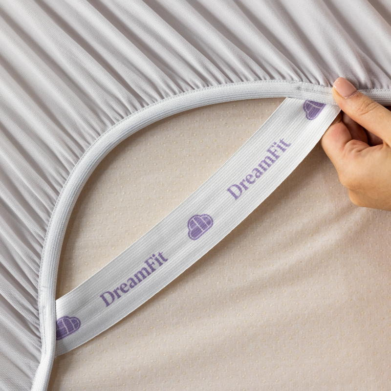 DreamChill™ Mattress Protector